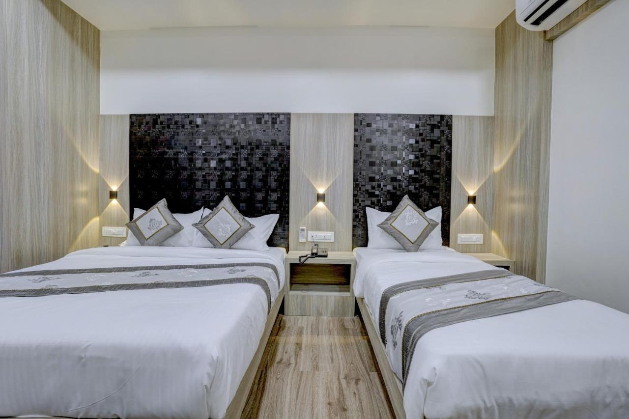 Hotel Arts International Mumbai Exteriör bild