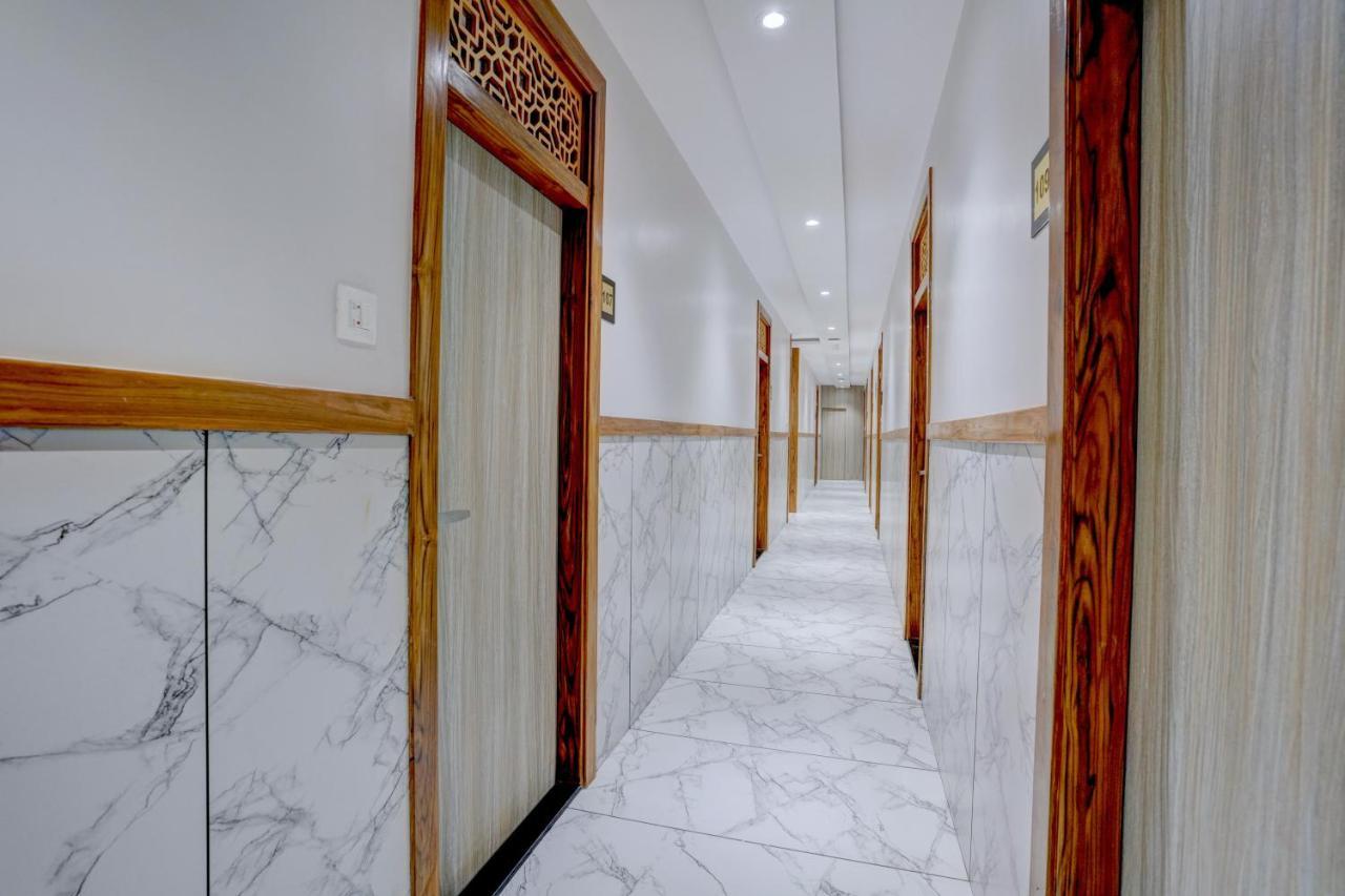 Hotel Arts International Mumbai Exteriör bild