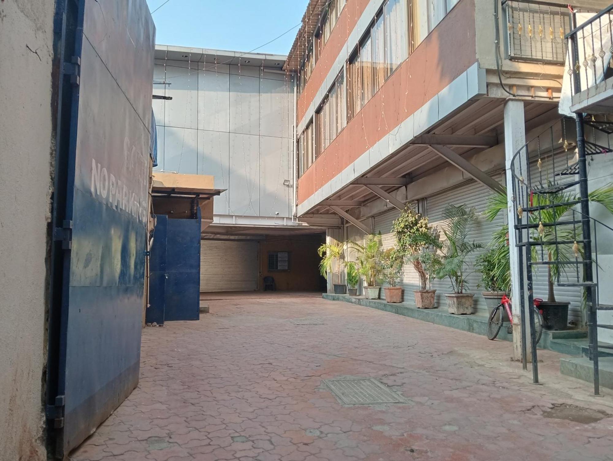 Hotel Arts International Mumbai Exteriör bild