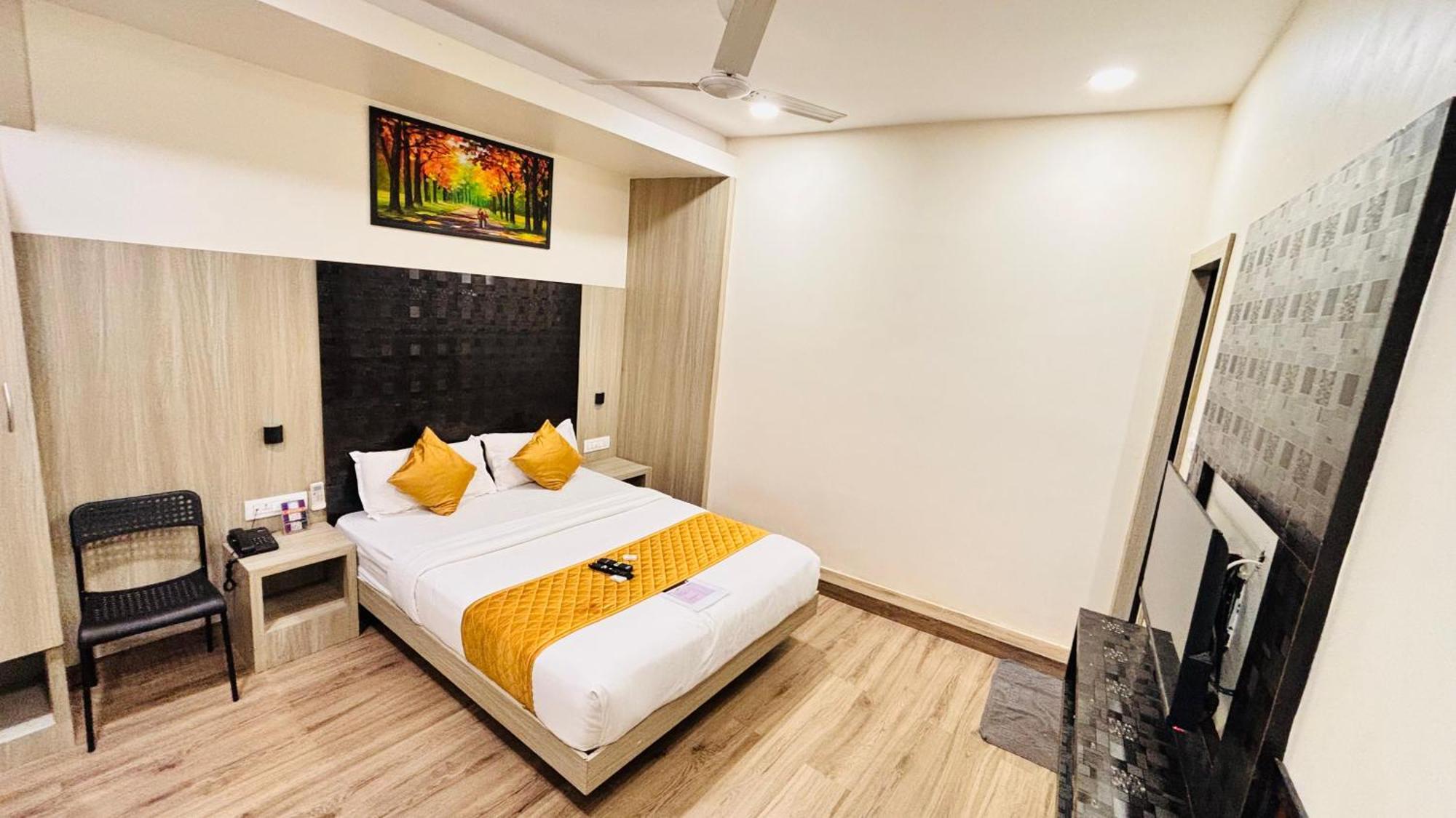 Hotel Arts International Mumbai Exteriör bild